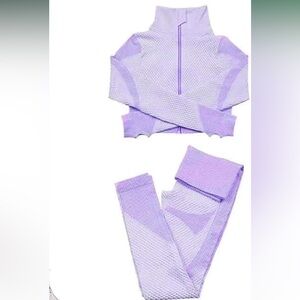 Light Purple (lilac) activewear set (long sleeve zip-up and leggings), size2x/3x
